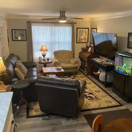 Secluded 3 Bed 2 Bath Condo In Athens Close To Five-Points ภายนอก รูปภาพ